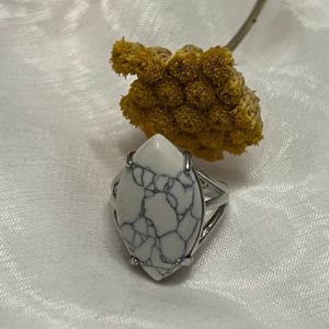 Howlite Anel
