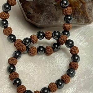 Rudraksha e Hematite Pulseira