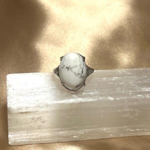 Howlite Anel