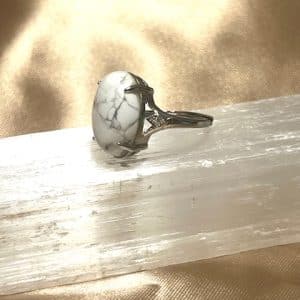 Howlite Anel