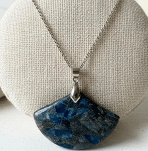 Apatite Azul com Pirite Pendente