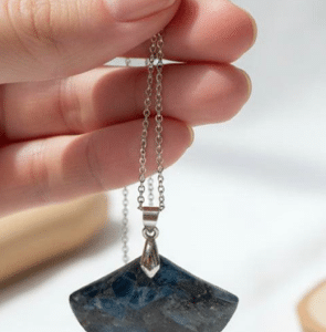 Apatite Azul com Pirite Pendente
